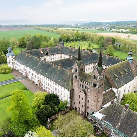 Luxus Wohnen Im Schloss Corvey Fuer 1-6 Gaeste Im Unesco Weltkulturerbe Hoexter Weserbergland Free W-Lan Parken Netflix Fuer Familien Paare Und Geschaeftsreisende Inkl Handtuecher Seife Nintendo Switch Uvm エクステリア 写真